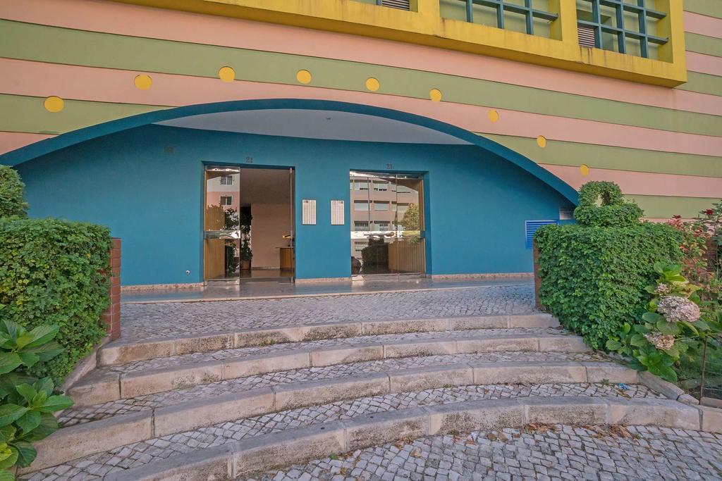 1-Minute Walk To The Metro And 2 To The Supermarket Lissabon Exterior foto