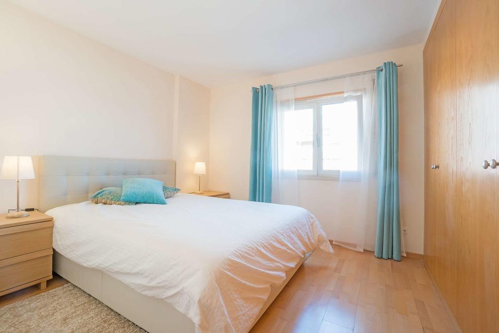 1-Minute Walk To The Metro And 2 To The Supermarket Lissabon Exterior foto