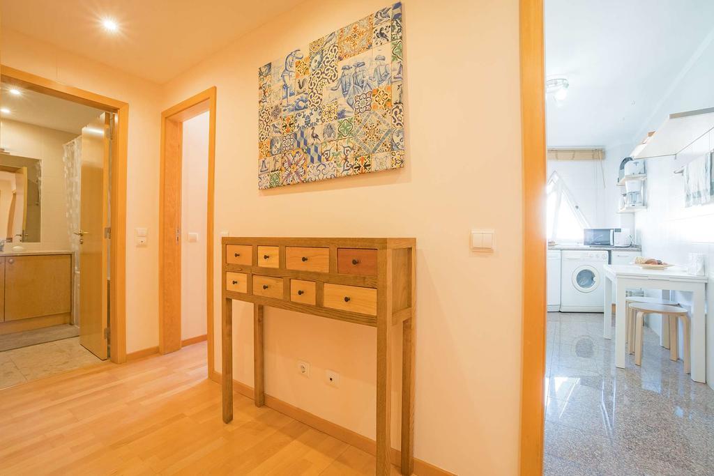 1-Minute Walk To The Metro And 2 To The Supermarket Lissabon Exterior foto