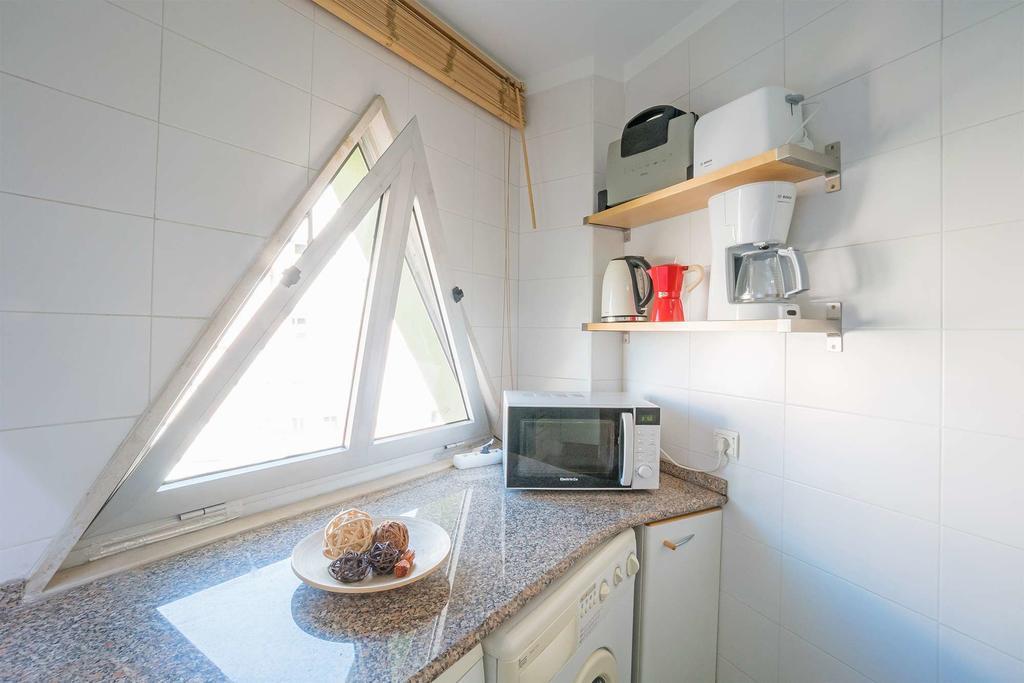 1-Minute Walk To The Metro And 2 To The Supermarket Lissabon Exterior foto